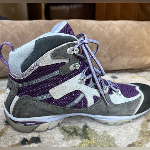 Asolo Ellery Hiking Boot - great condition. A tad short for me. - Picture 6 of 11